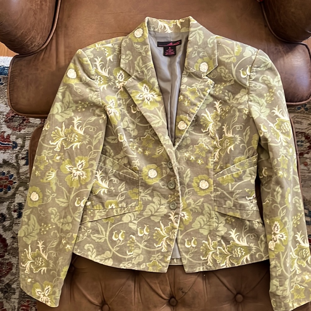 Corduroy blazer. Very fine corduroy. Size 8. willi smith